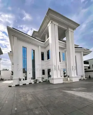 11bdrm Mansion in Guzape District for sale