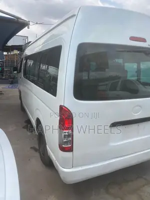 Toyota HiAce 2012 White