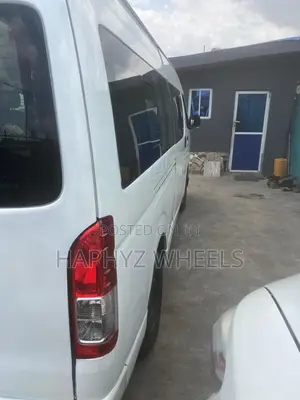 Toyota HiAce 2012 White