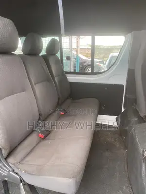 Toyota HiAce 2012 White