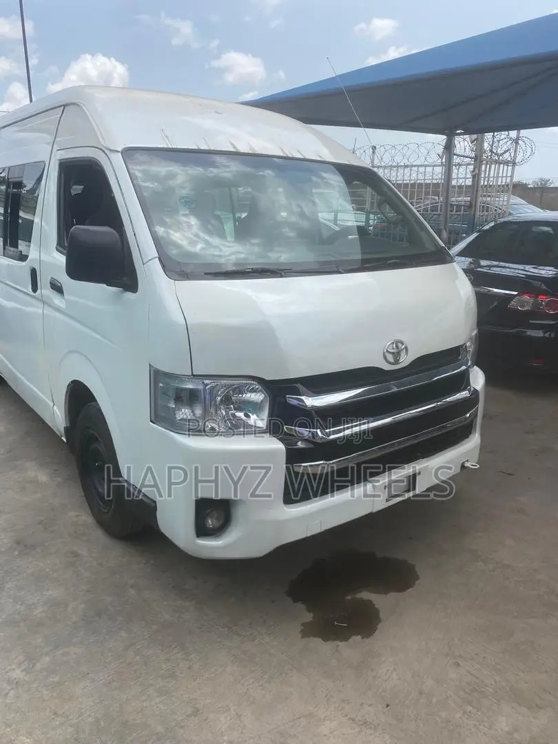 Toyota HiAce 2012 White