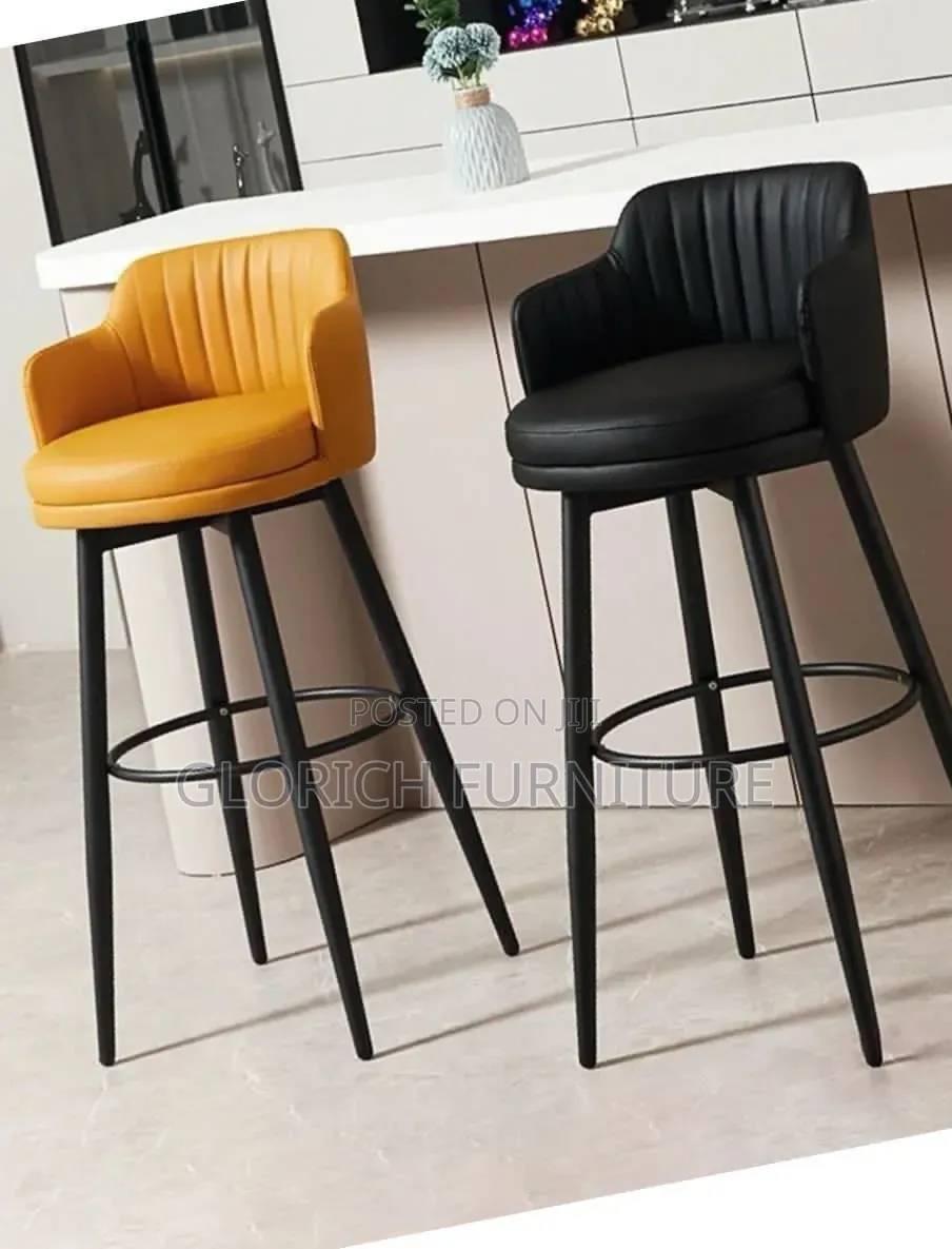 Channel-Stitched Leather Bar Stool With Armrests – Matte Black Frame
