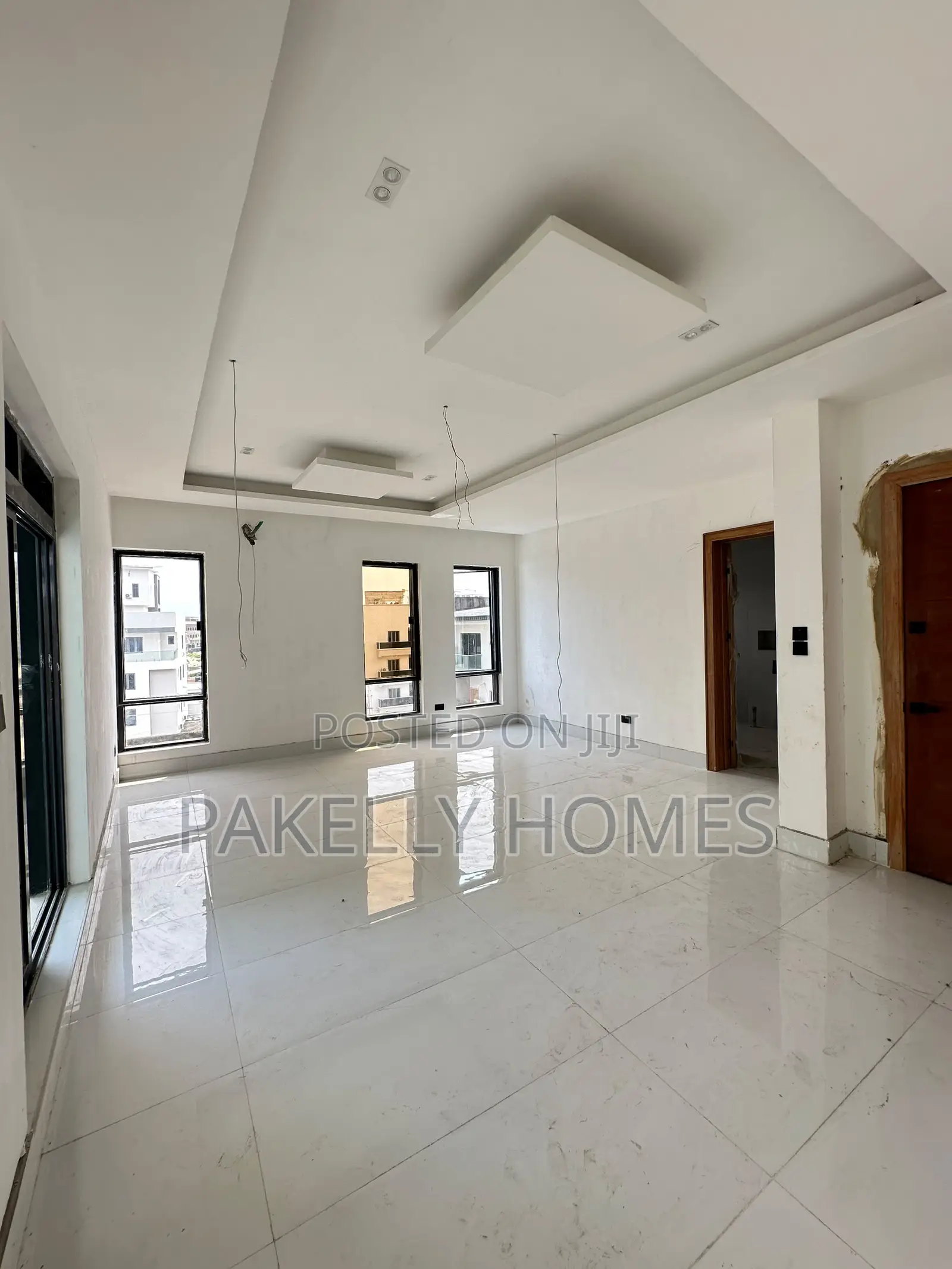 Uniquely-Built Spacious Luxury 3 Bedroom