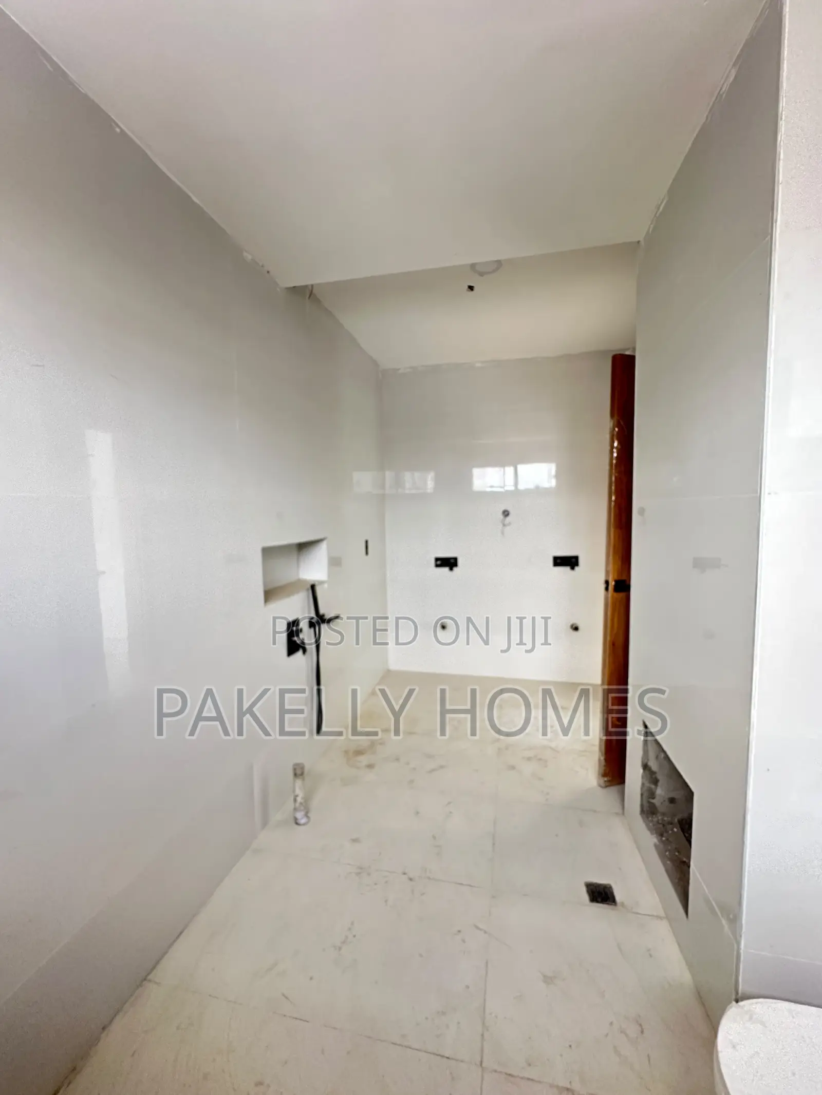 Uniquely-Built Spacious Luxury 3 Bedroom