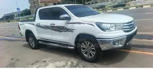 Toyota Hilux SR5+ 4x4 2018 White