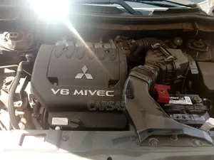 Mitsubishi Outlander 2015 Black