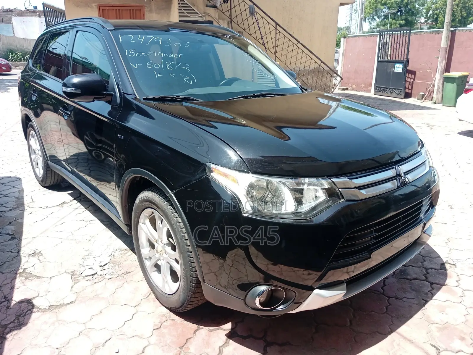 Mitsubishi Outlander 2015 Black