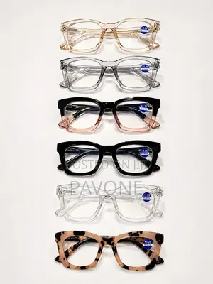 Fashionable Glasses/Frames