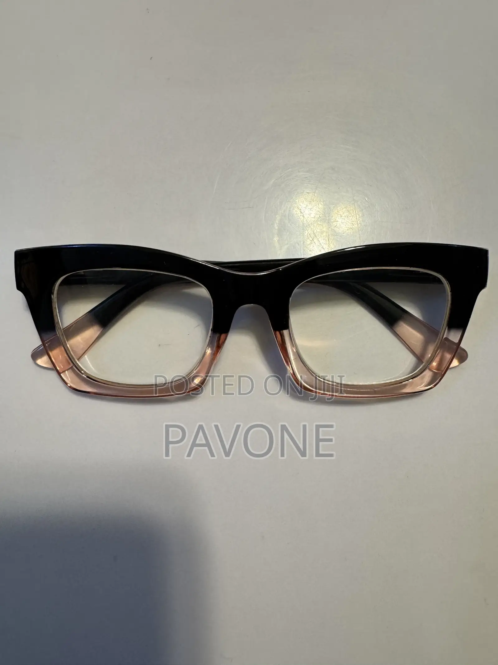 Fashionable Glasses/Frames