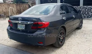 Toyota Corolla LE 4dr Sedan (1.8L 4cyl 4A) 2012 Black