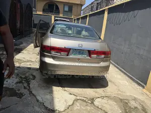 Honda Accord 2003 Gold