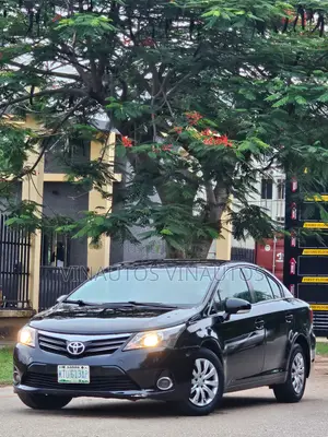 Toyota Avensis 2013 Black