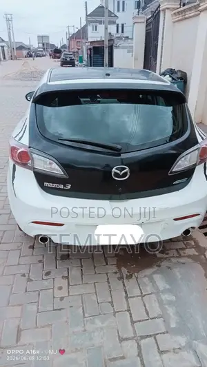 Mazda 3 2.0 i Touring Hatchback Automatic 2010 White