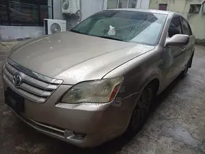 Toyota Avalon 2006 Gold