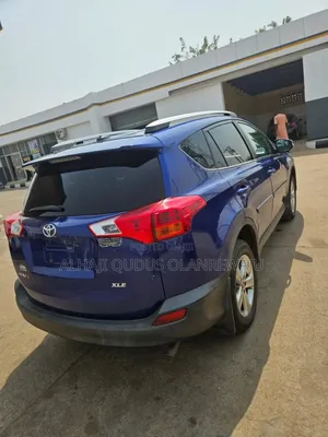 Toyota RAV4 XLE 4dr SUV (2.5L 4cyl 6A) 2015 Blue