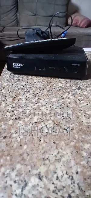 DSTV Explorer 3a Decoder and Remote