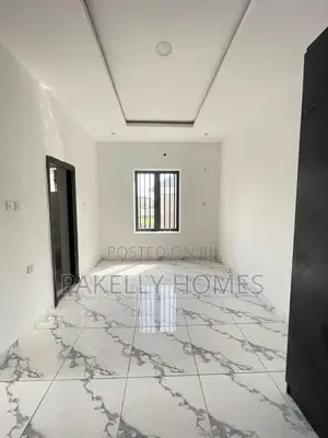Spacious Well-Built 1 Bedroom Apartment