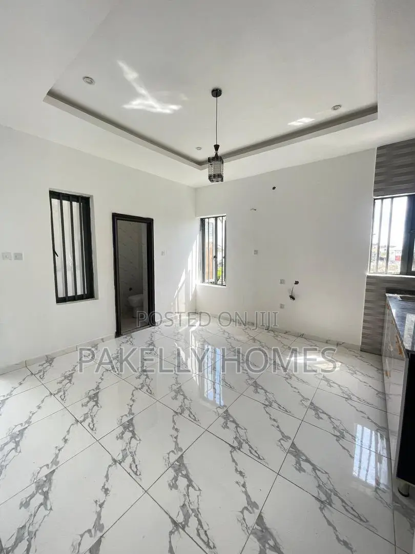 Spacious Well-Built 1 Bedroom Apartment
