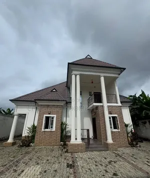 4bdrm Duplex in New Layout for sale