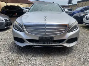 Mercedes-Benz C300 2016 Silver