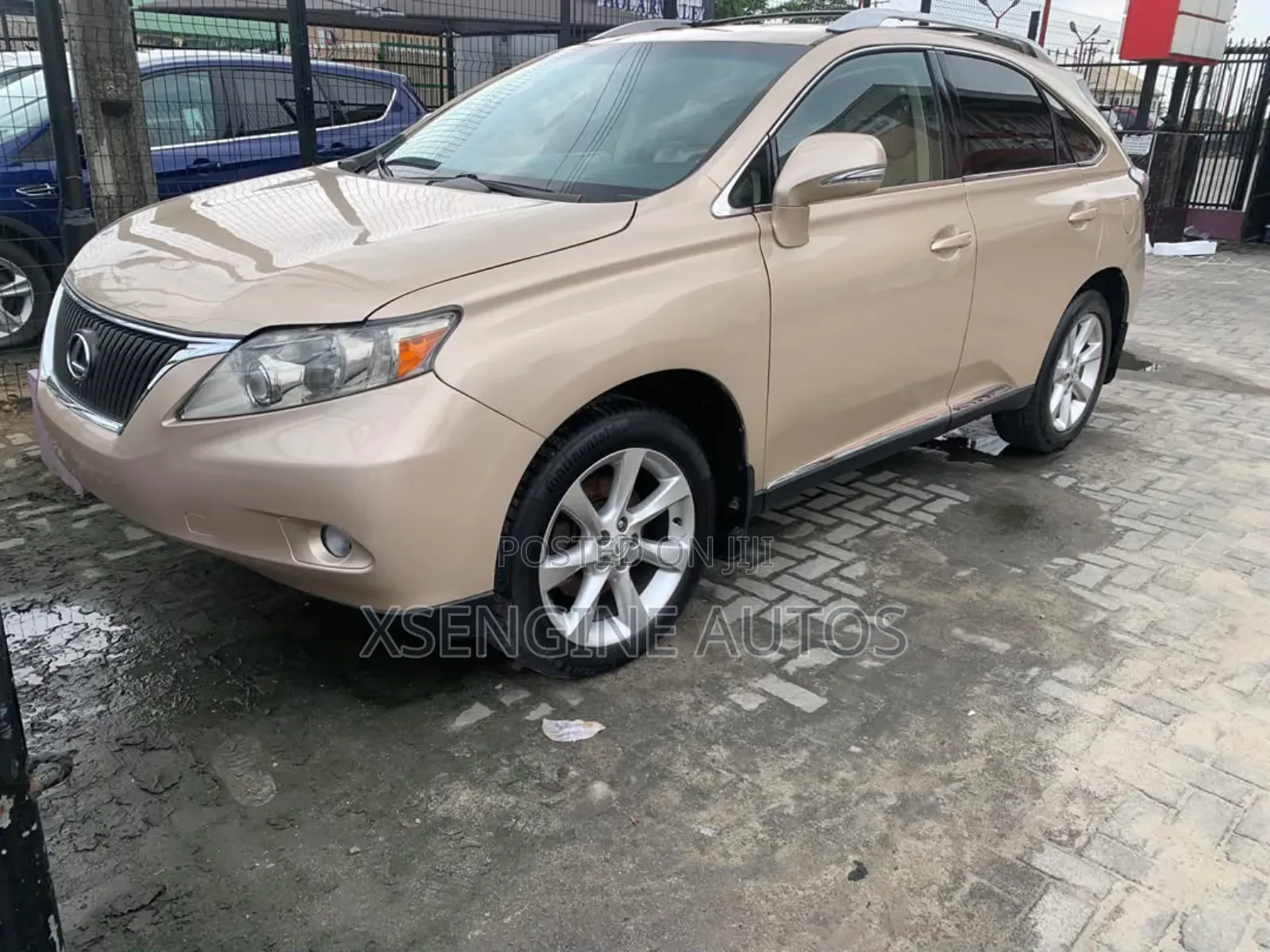 Lexus RX 2011 Gold