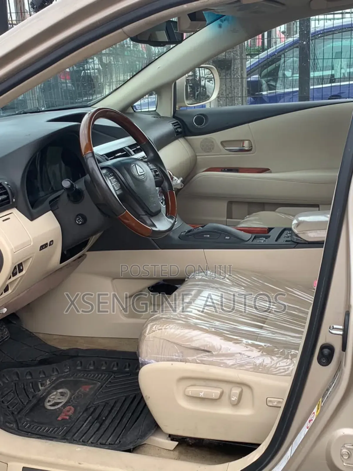 Lexus RX 2011 Gold