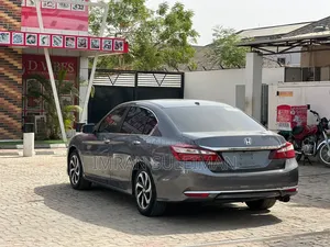 Honda Accord EX 4dr Sedan FWD (2.4L 4cyl 2A) 2017