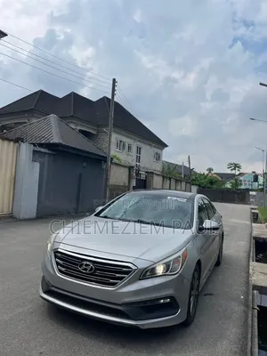 Hyundai Sonata Limited Sedan FWD (2.4L 4cyl 6A) 2017 Silver