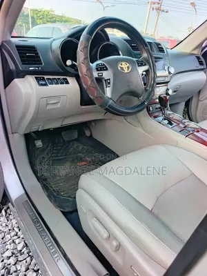 Toyota Highlander 2012 Silver