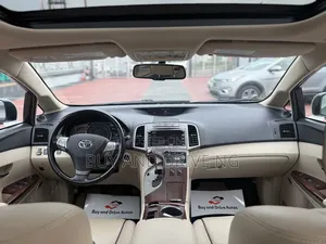 Toyota Venza V6 AWD 2010 White