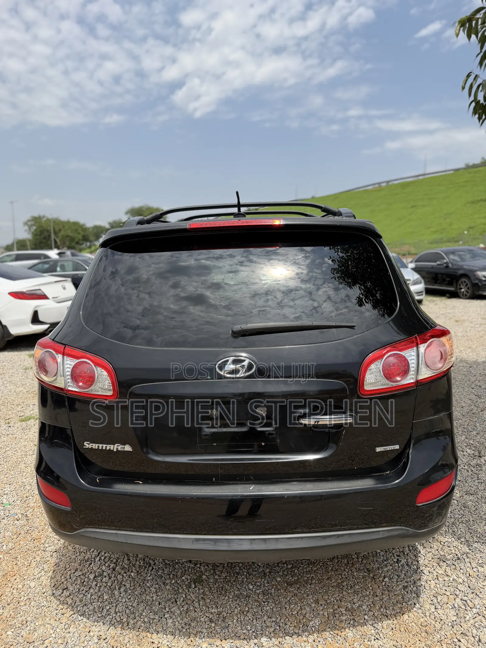 Hyundai Santa Fe 2012 Black