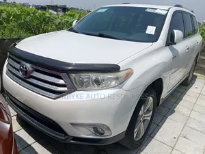 Toyota Highlander Limited 4dr SUV AWD (3.5L 6cyl 6A) 2014 White