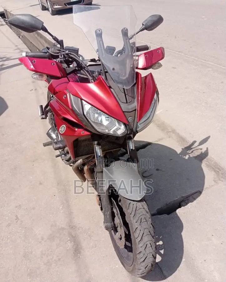 Yamaha 2018 Red