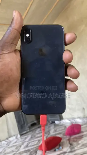 Apple iPhone XS 64 GB Black