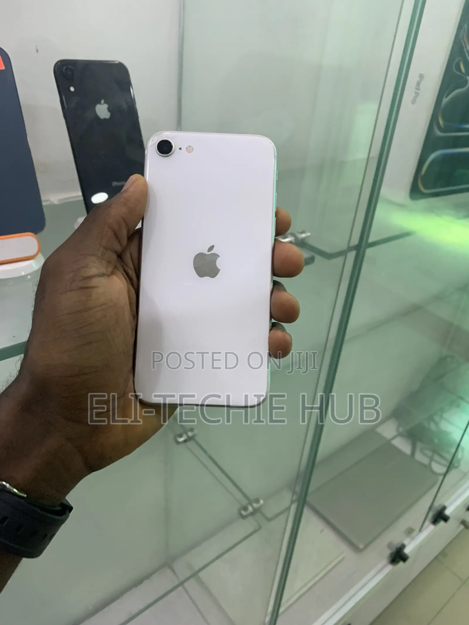 Apple iPhone SE 64 GB White