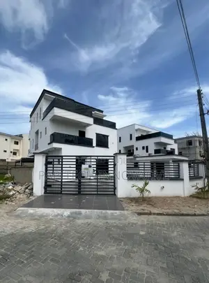 4bdrm Duplex in Osapa for sale