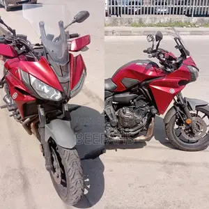 Yamaha 2018 Red