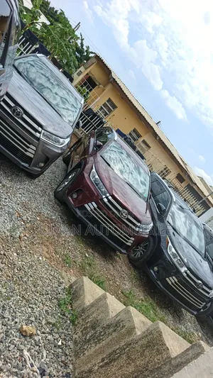 Toyota Highlander XLE 2019 Gray