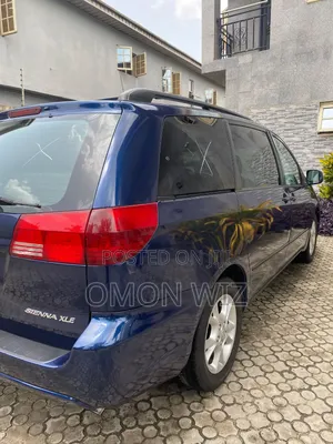 Toyota Sienna XLE 2005 Blue
