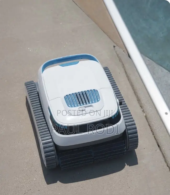 Wall Climbing Swimming Pool Vacuum Robot With Smart Tracking