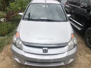 Honda Stream 2004 Silver