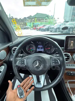 Mercedes-Benz GLC-Class 2017 White