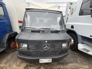 4080 Mercedes Benz Gray Color