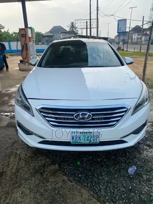 Hyundai Sonata Sport 2.0T Sedan FWD (2.0L 4cyl 6A) 2016 White
