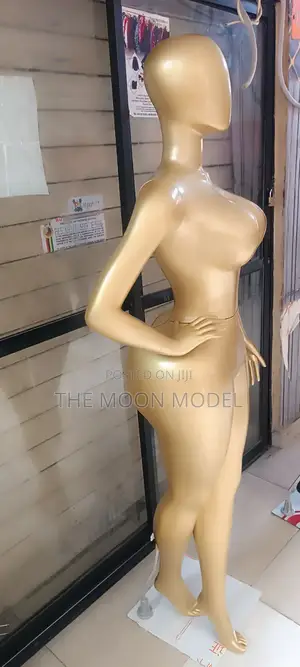 Rebecca BBL Mannequin