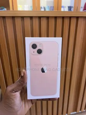 New Apple iPhone 13 128 GB Pink