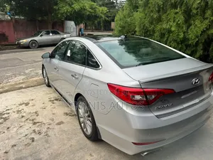 Hyundai Sonata Limited Sedan FWD (2.4L 4cyl 6A) 2016 Silver