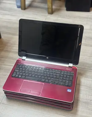 Laptop HP 15-ra003nia 8GB Intel Core i5 HDD 500GB