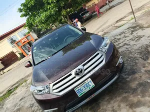 Toyota Highlander 3.5L 4WD 2013 Brown