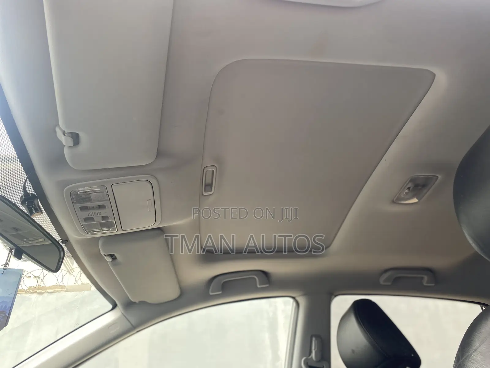 Honda CR-V 2011 White